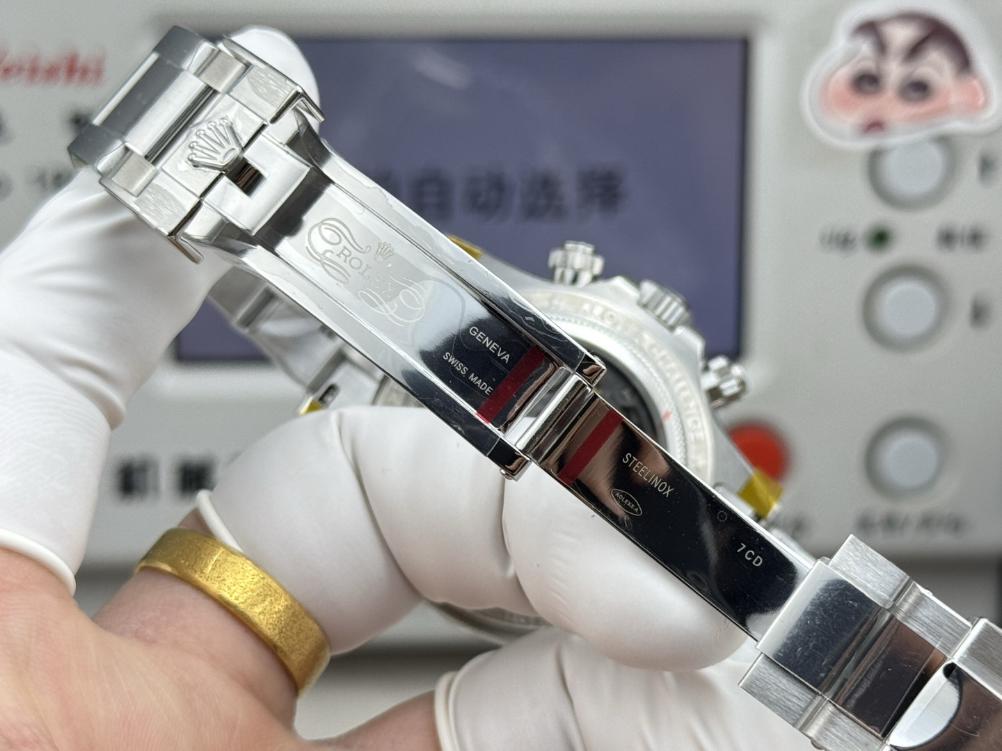 High Quality Replica Detail Shot