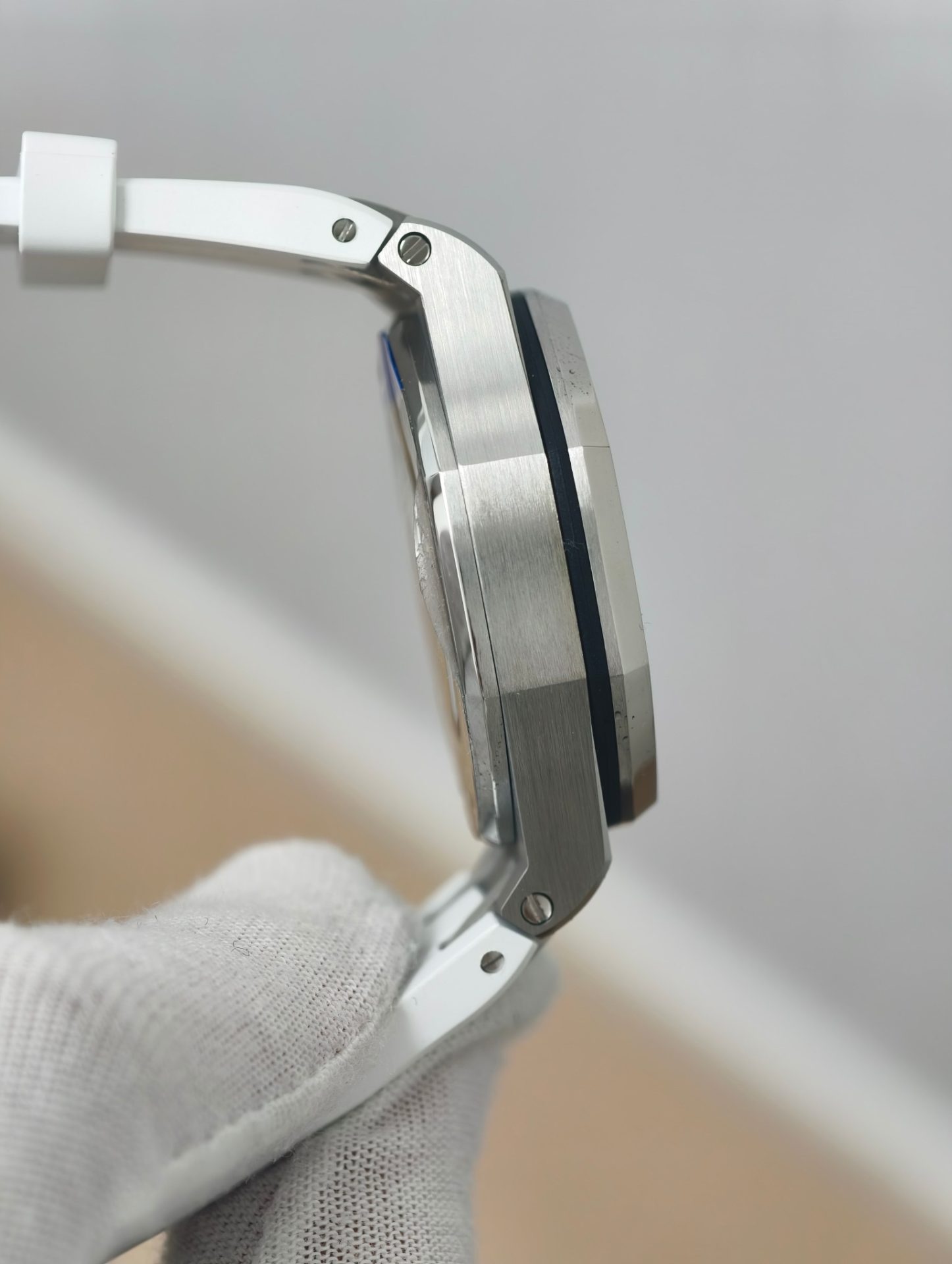 High Quality Replica Detail Shot