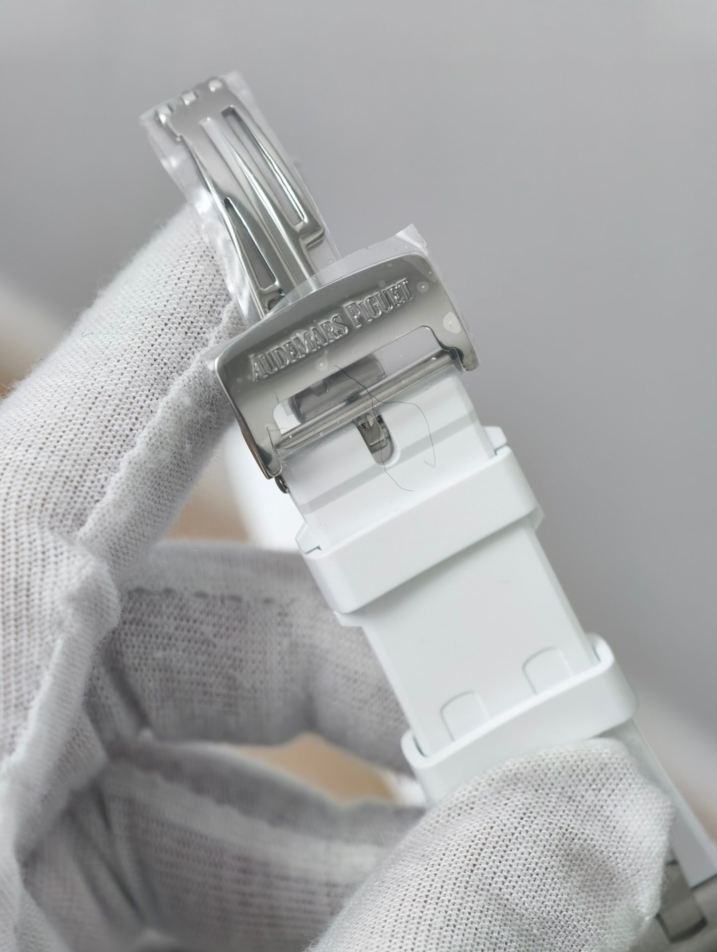 High Quality Replica Detail Shot