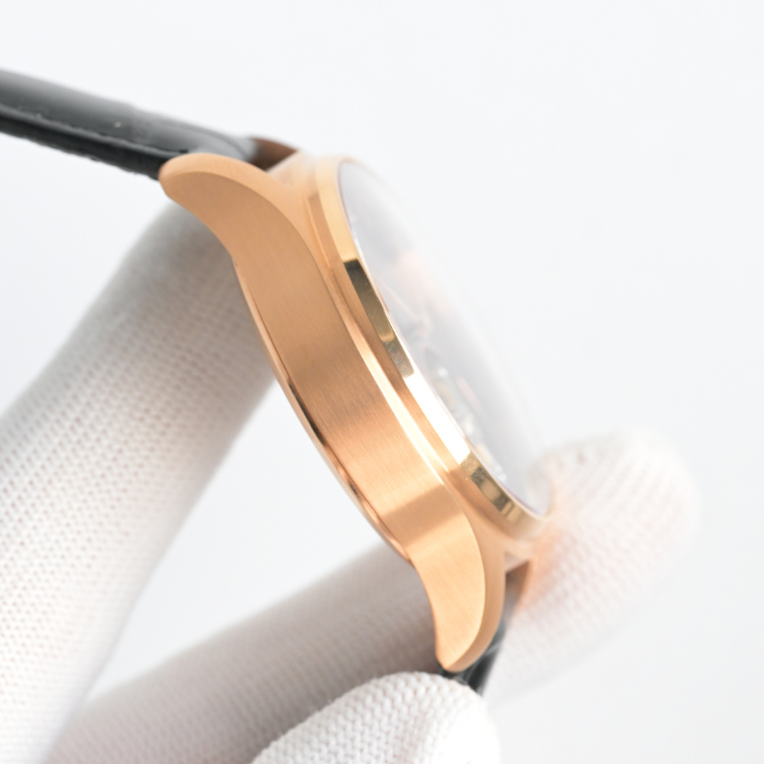 High Quality Replica Detail Shot