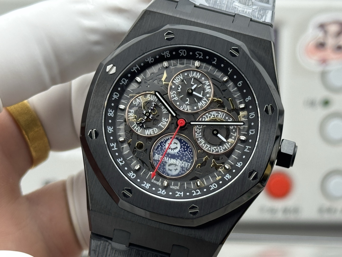 High Quality Replica Detail Shot