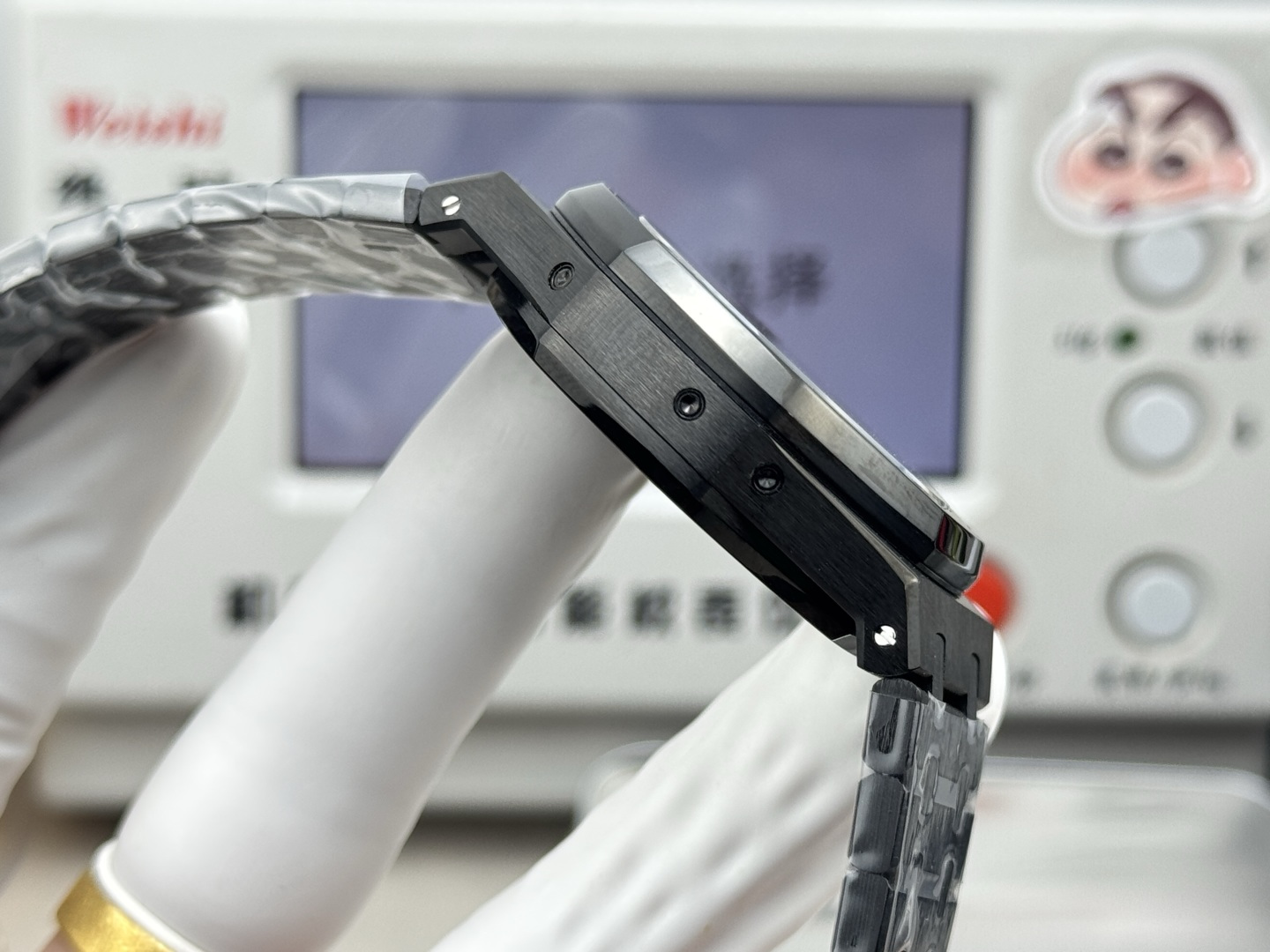 High Quality Replica Detail Shot