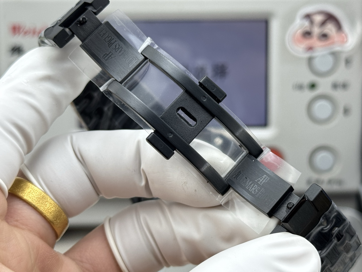 High Quality Replica Detail Shot