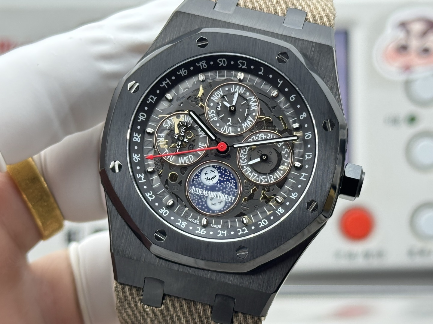 High Quality Replica Detail Shot