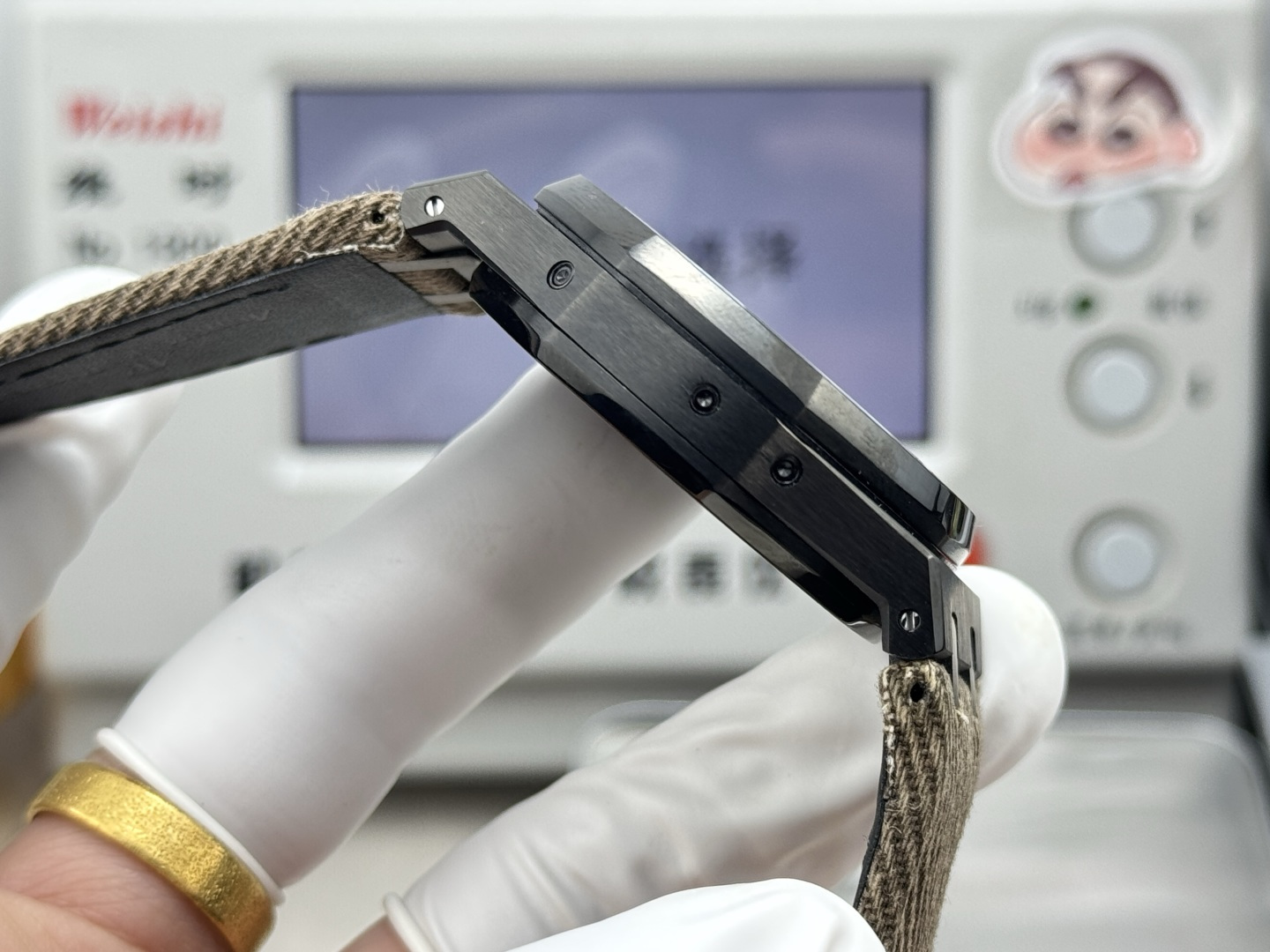 High Quality Replica Detail Shot