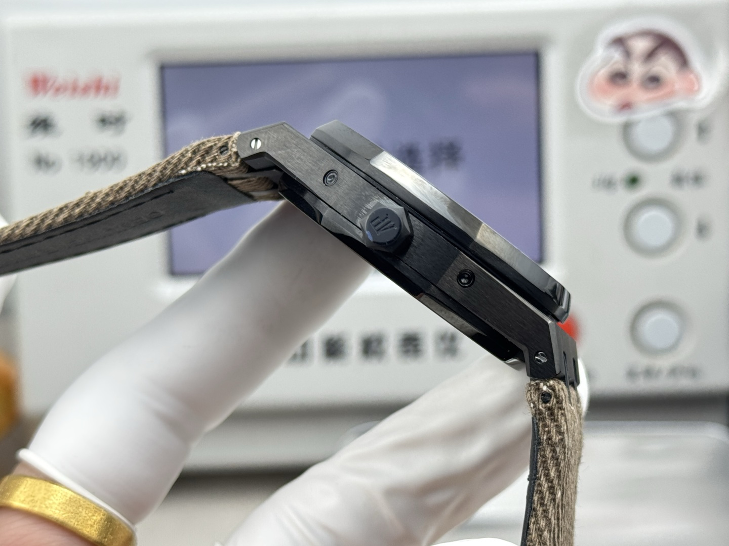 High Quality Replica Detail Shot