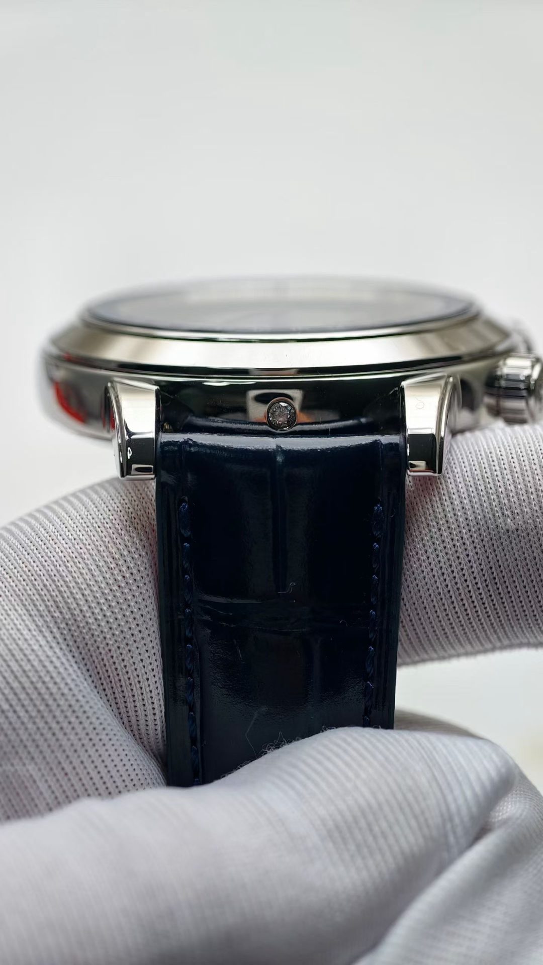 High Quality Replica Detail Shot