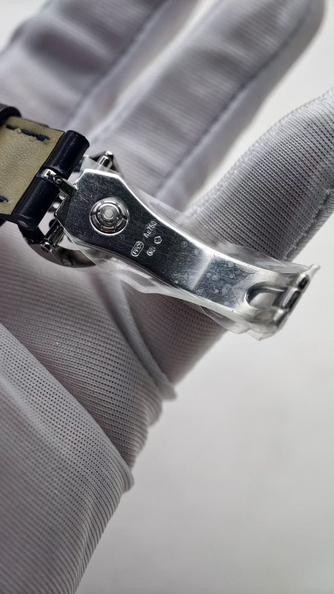 High Quality Replica Detail Shot