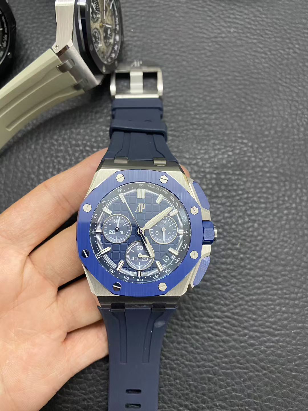 High Quality Replica Detail Shot