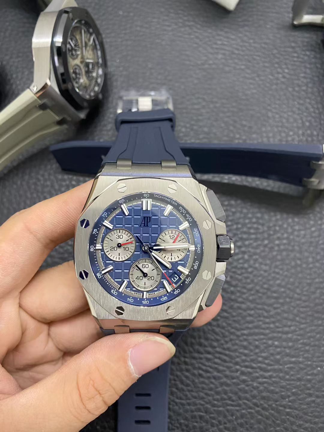 High Quality Replica Detail Shot