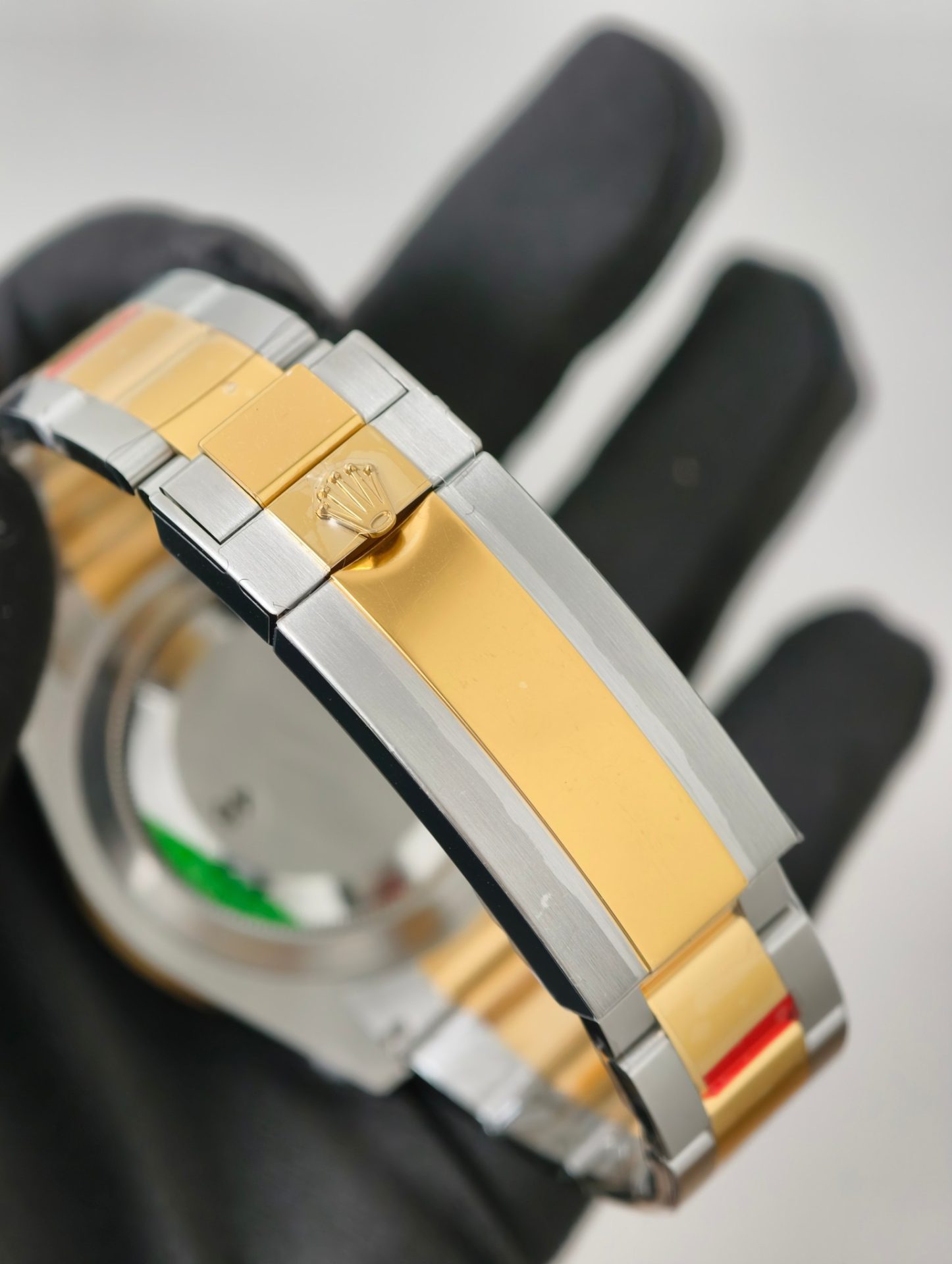 High Quality Replica Detail Shot