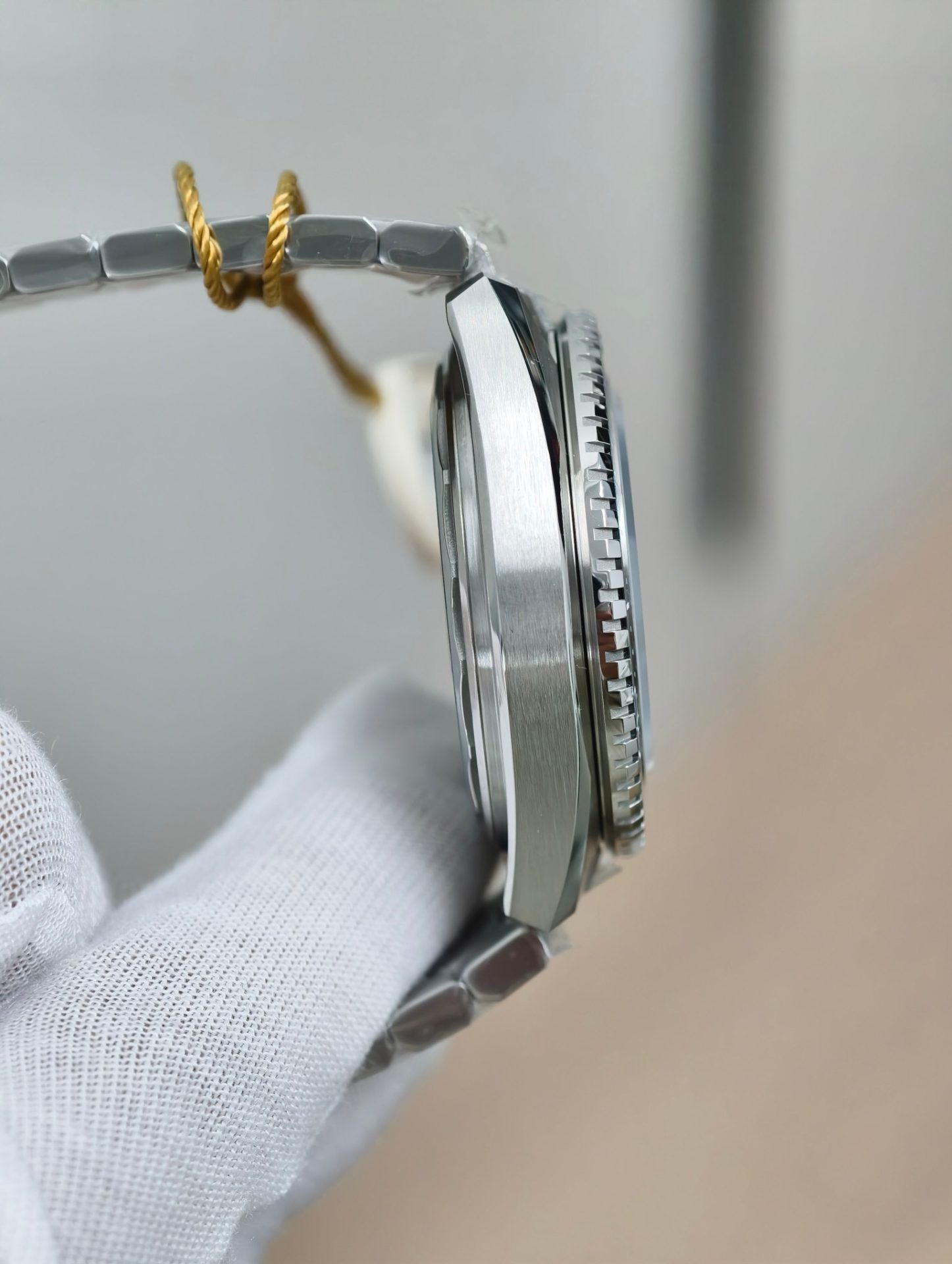 High Quality Replica Detail Shot