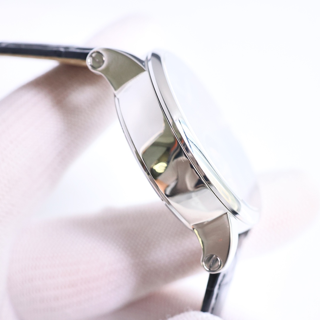 High Quality Replica Detail Shot