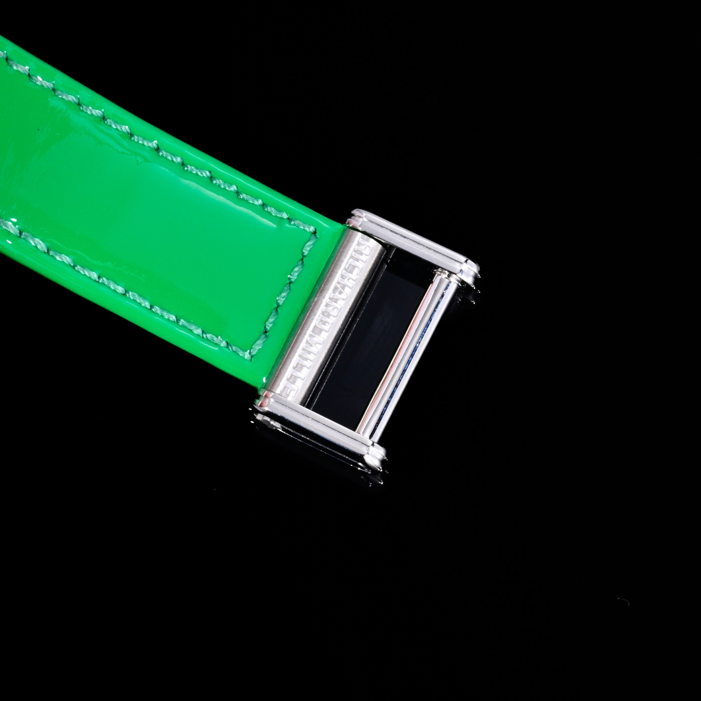 High Quality Replica Detail Shot