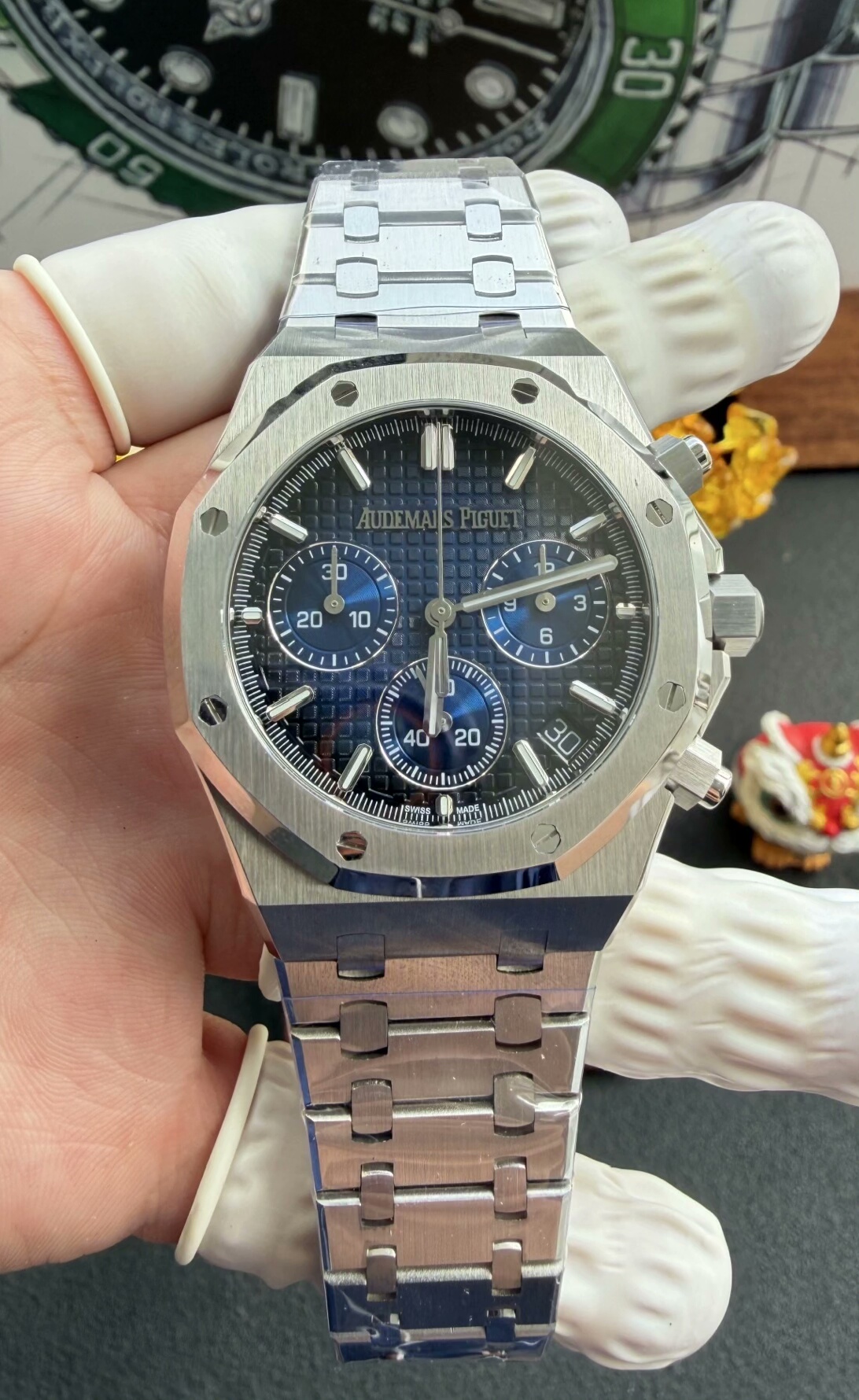 High Quality Replica Detail Shot