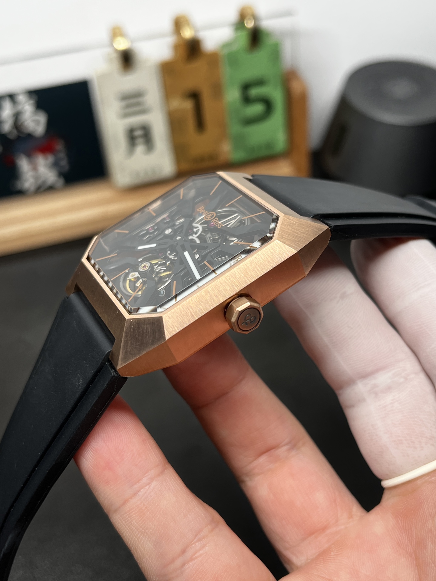 High Quality Replica Detail Shot