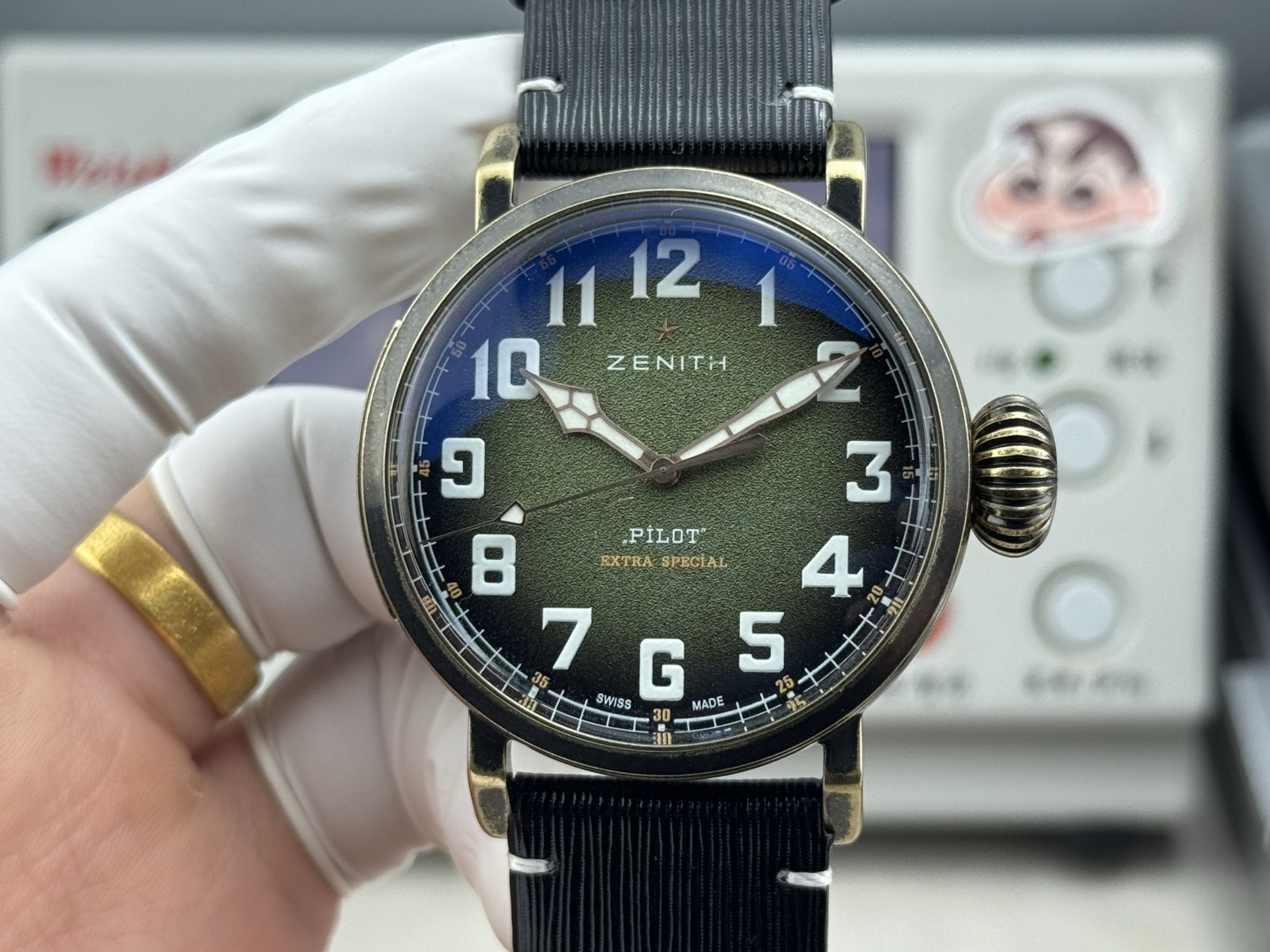 High Quality Replica Detail Shot