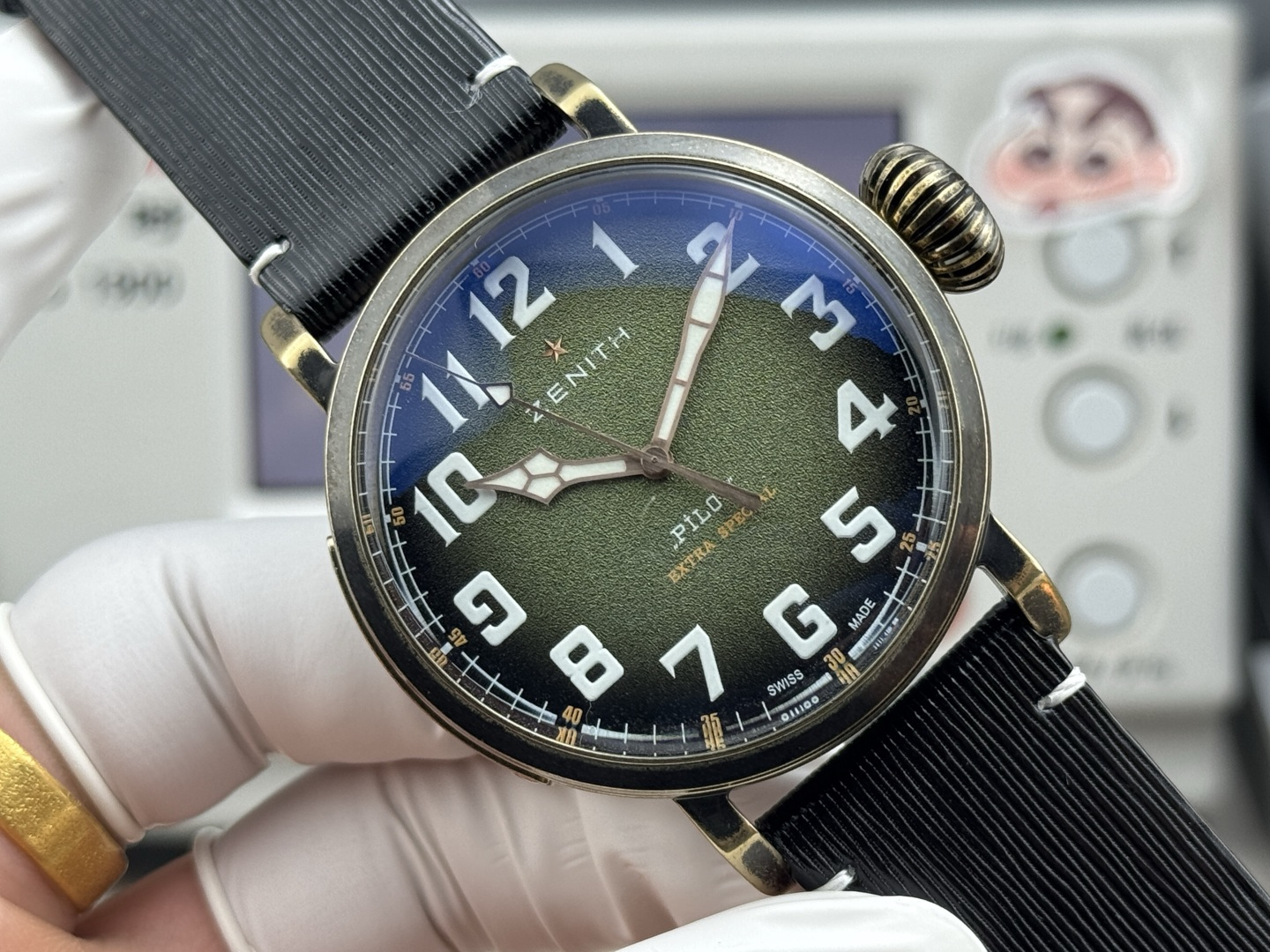 High Quality Replica Detail Shot