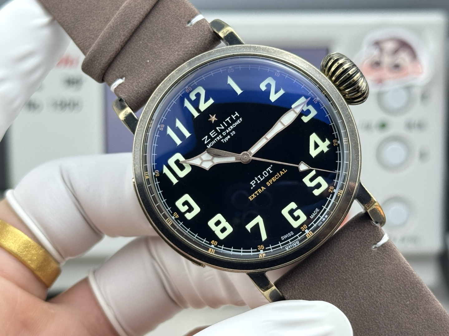 High Quality Replica Detail Shot