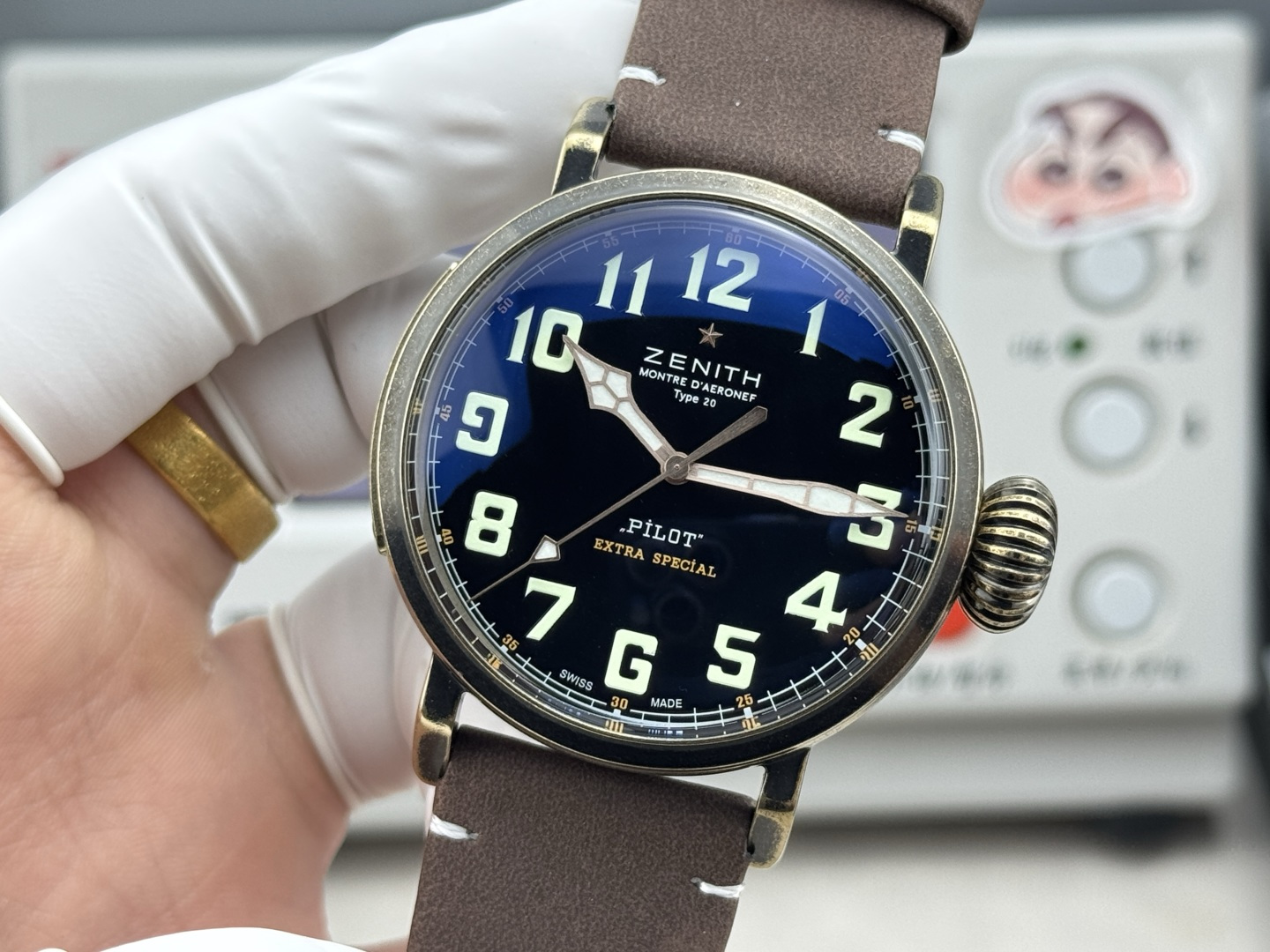 High Quality Replica Detail Shot