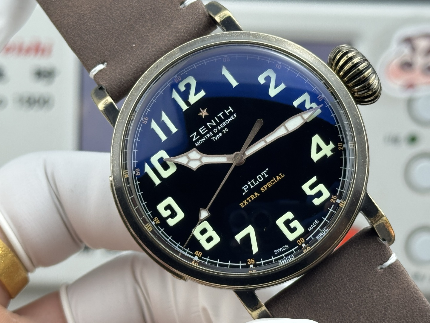 High Quality Replica Detail Shot