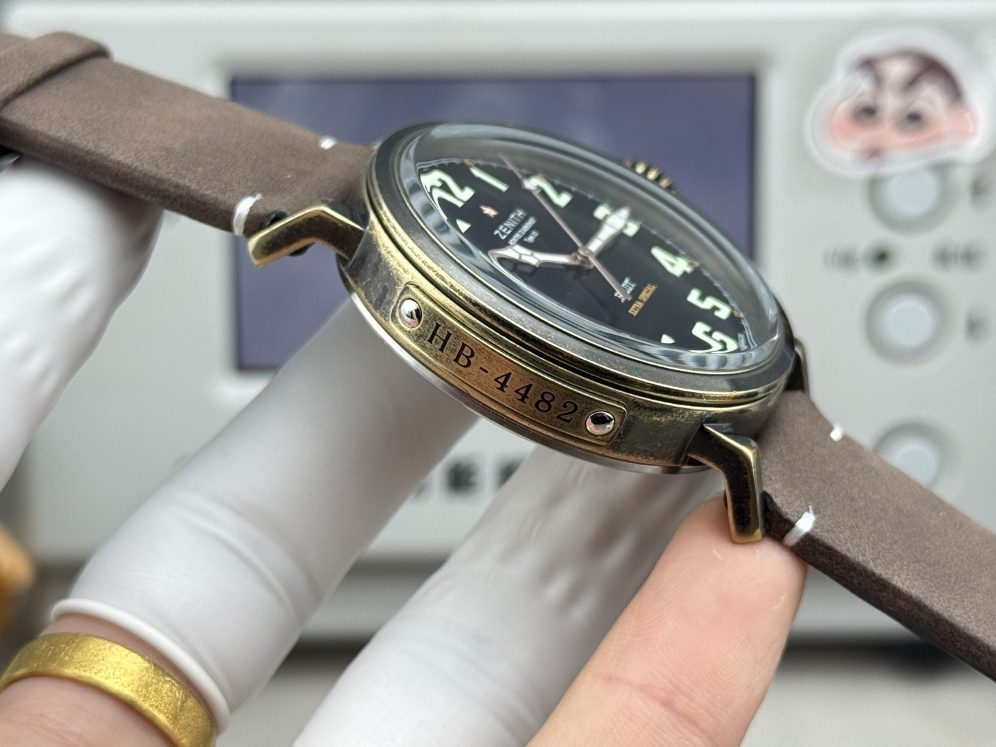 High Quality Replica Detail Shot