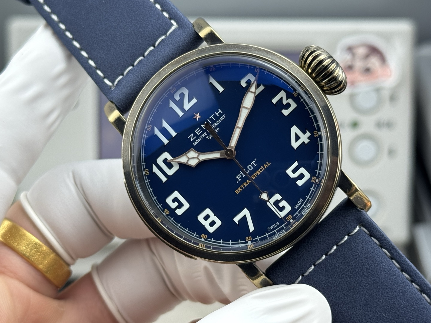 High Quality Replica Detail Shot