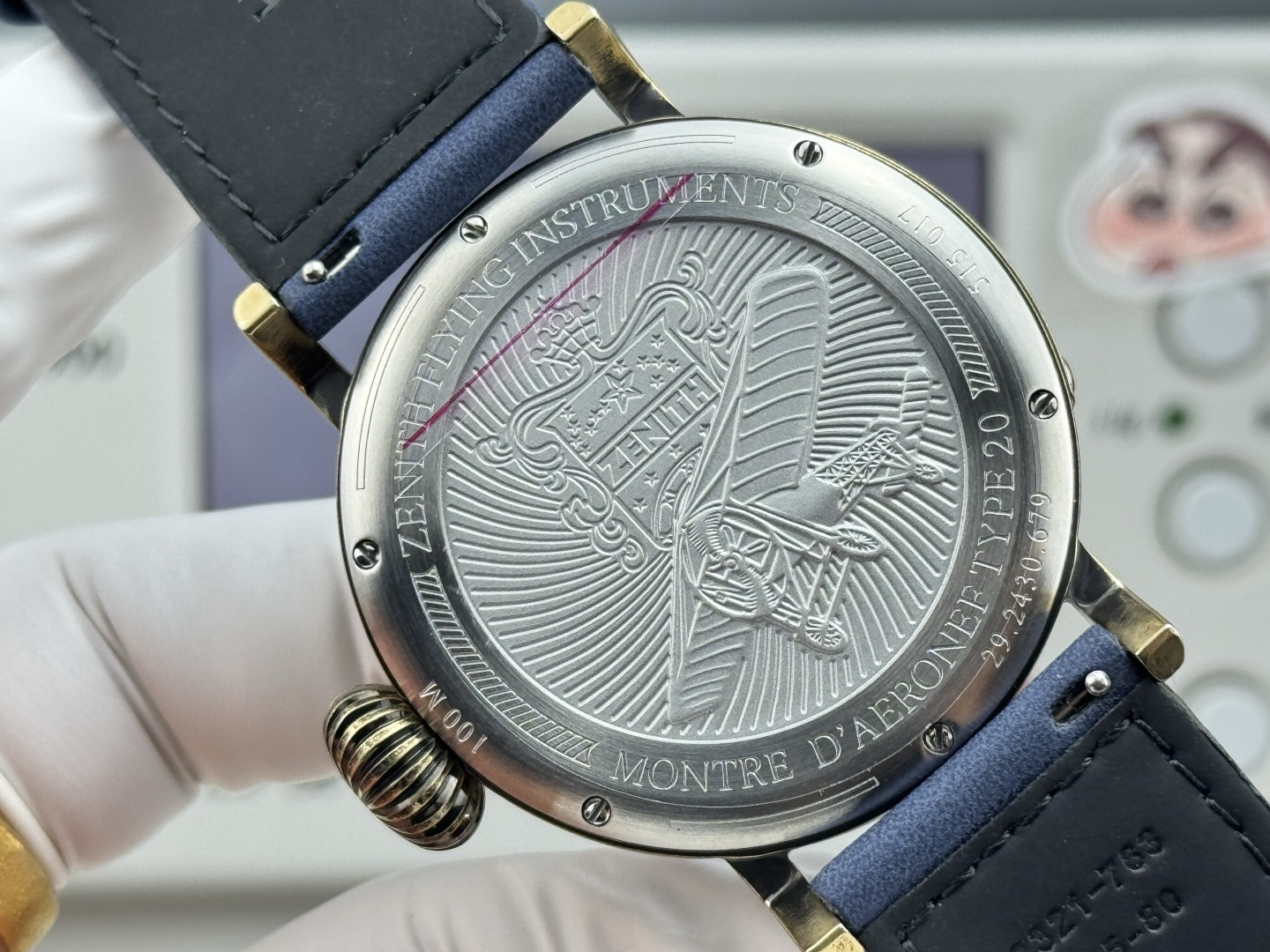 High Quality Replica Detail Shot