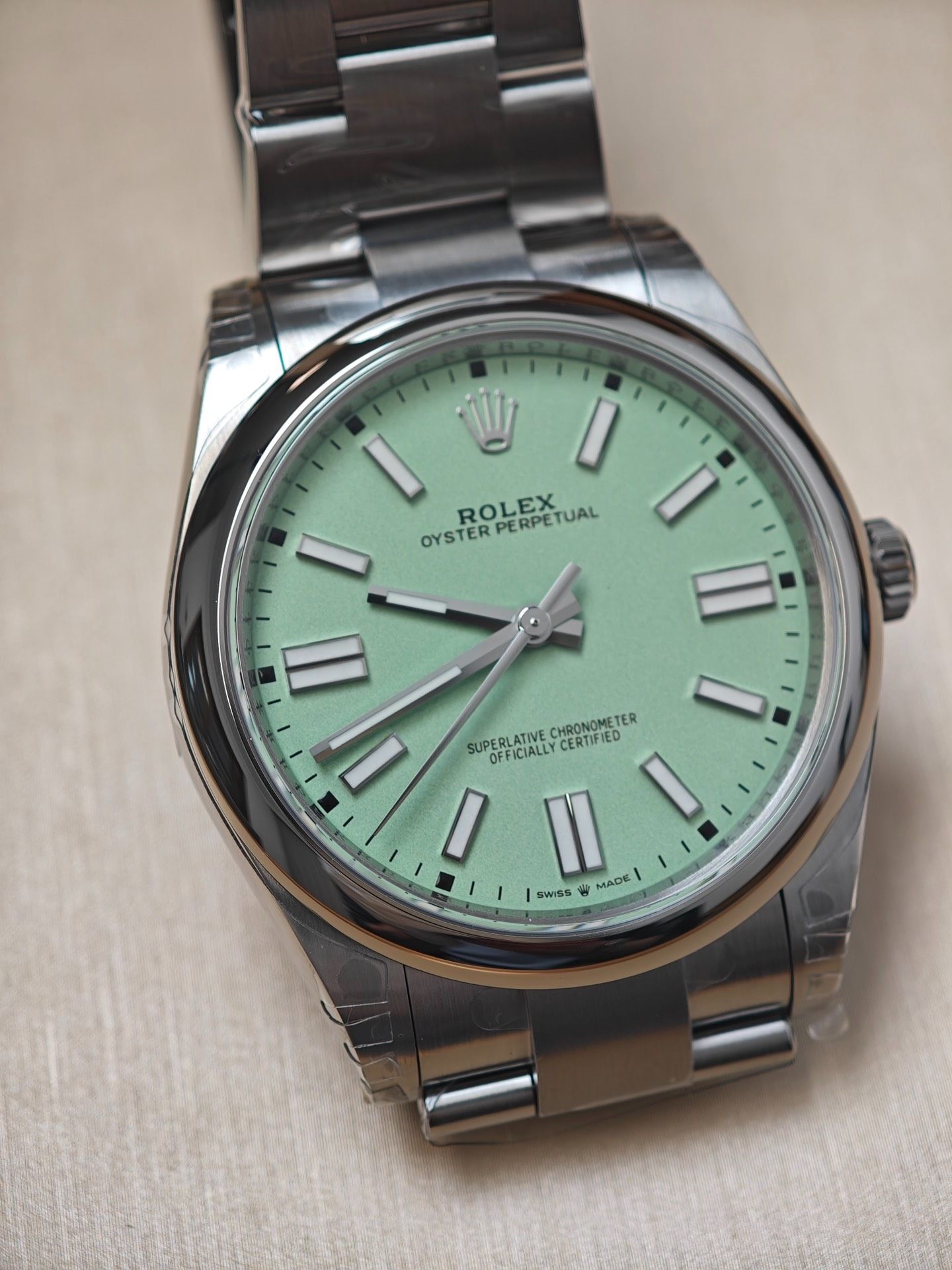 High Quality Replica Detail Shot