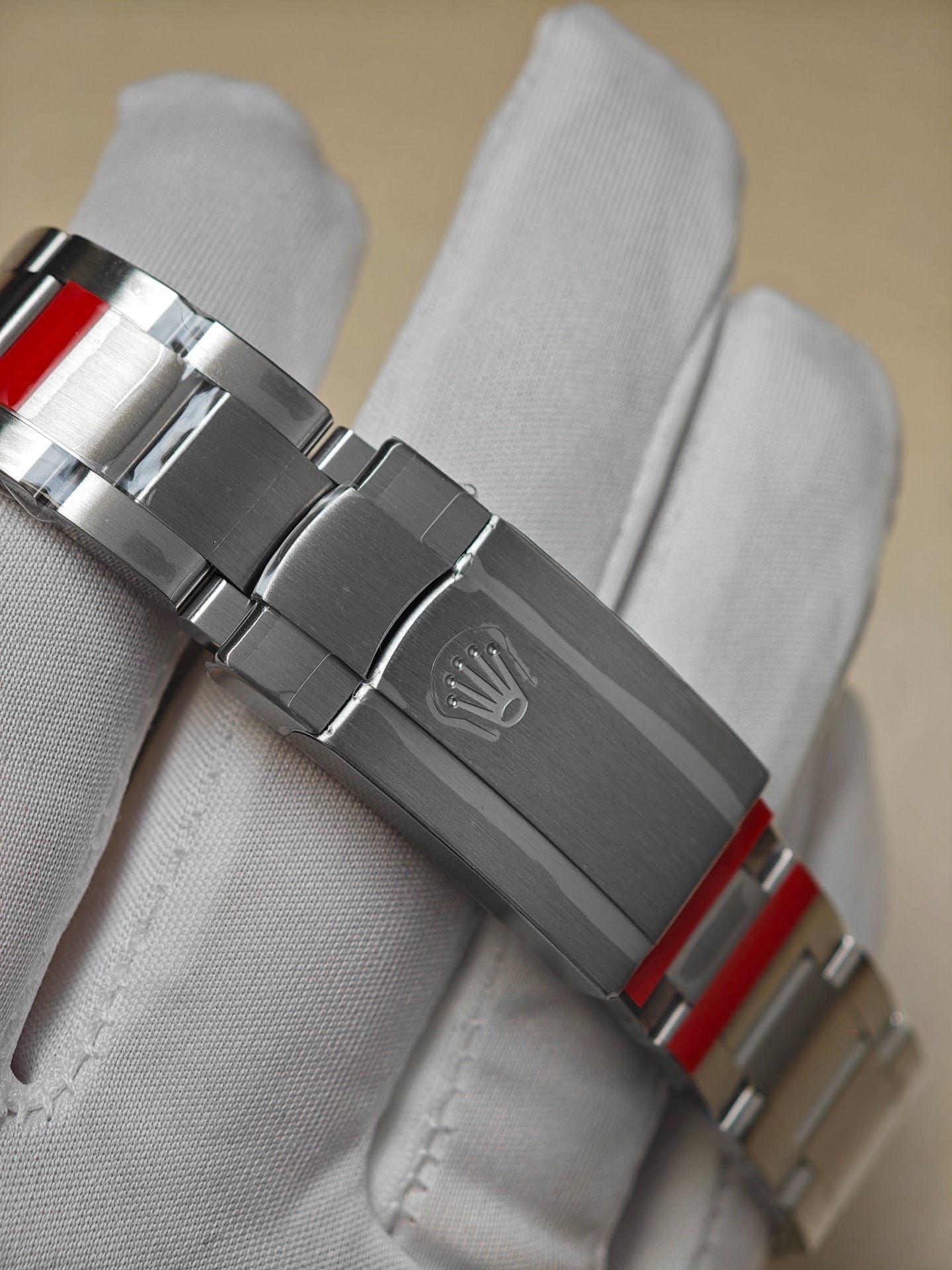 High Quality Replica Detail Shot