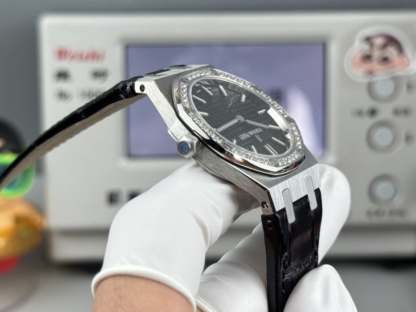 High Quality Replica Detail Shot