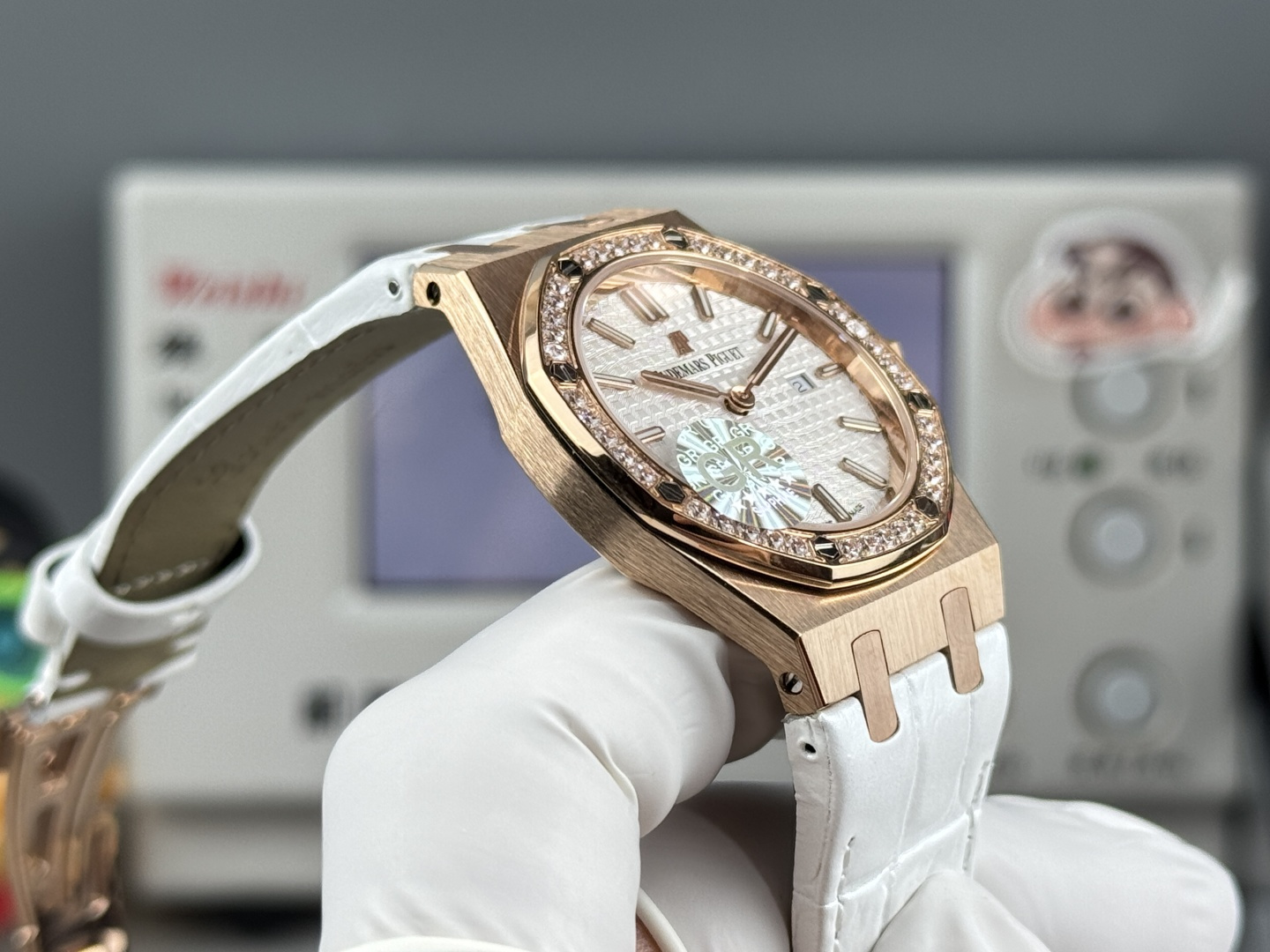 High Quality Replica Detail Shot