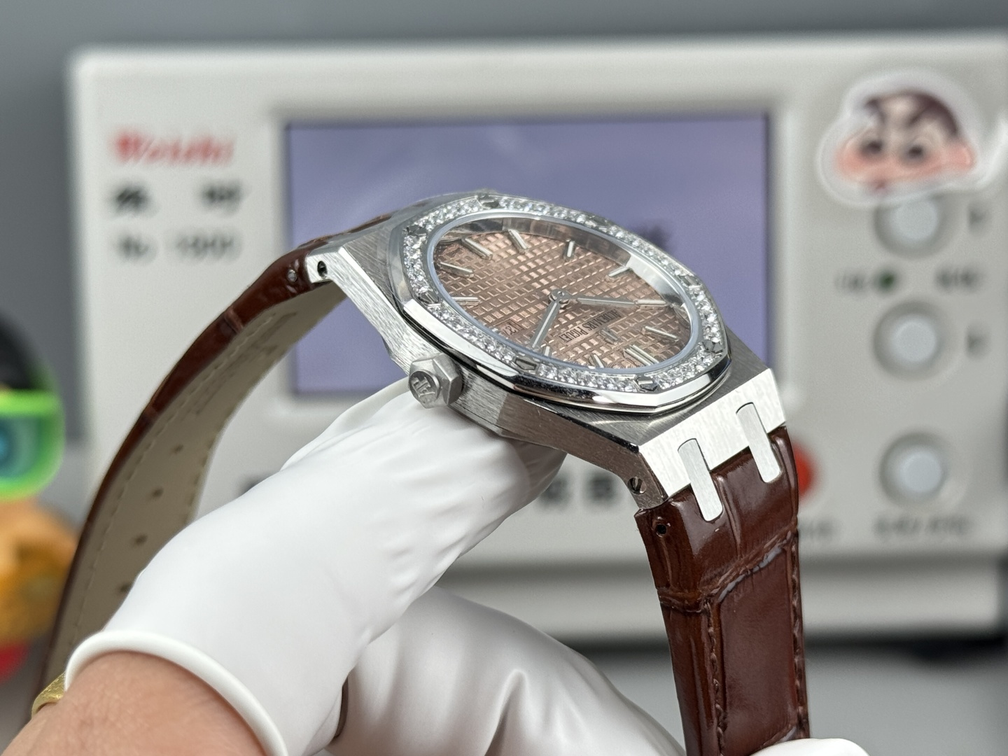 High Quality Replica Detail Shot