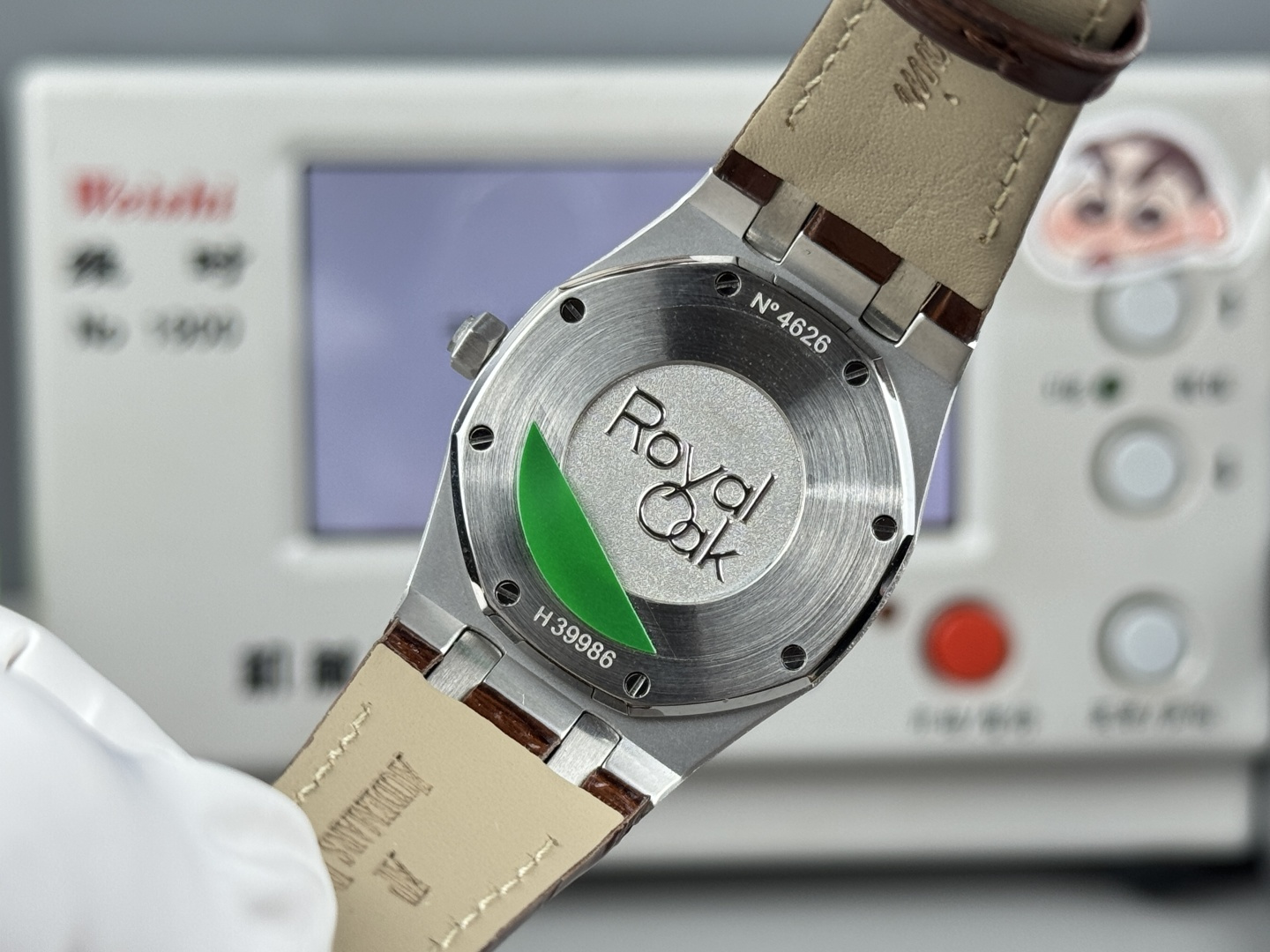 High Quality Replica Detail Shot