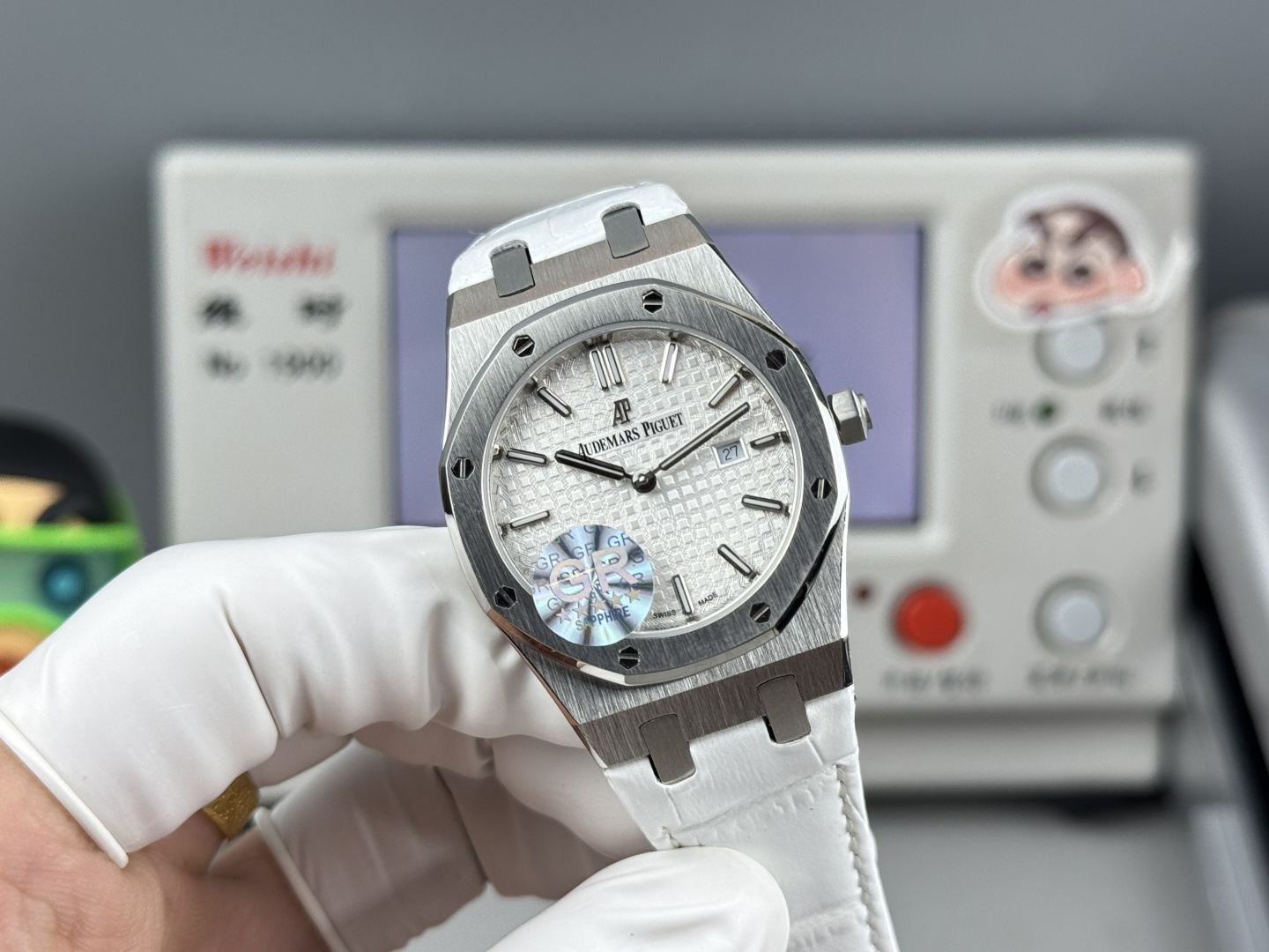 High Quality Replica Detail Shot