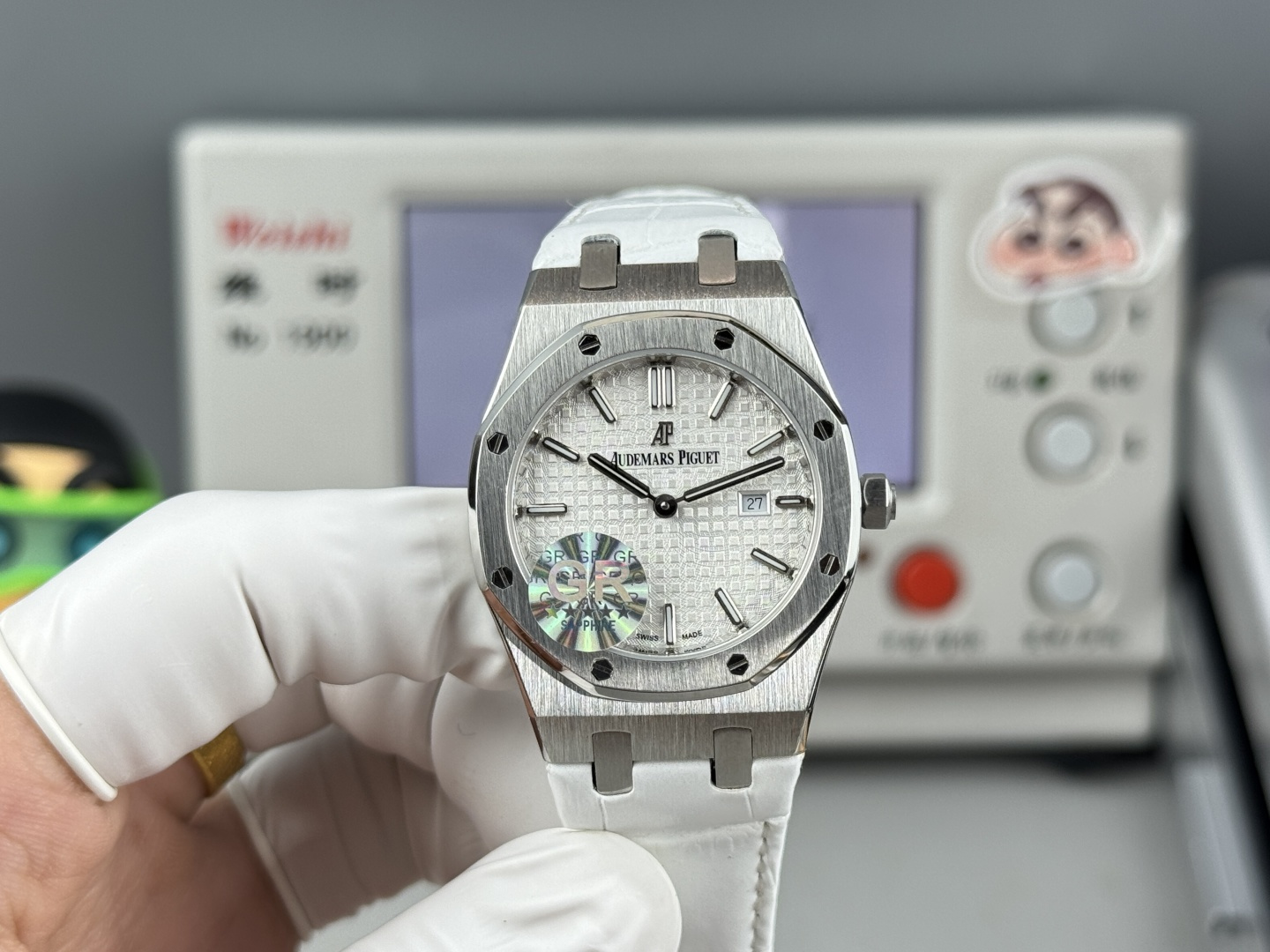 High Quality Replica Detail Shot