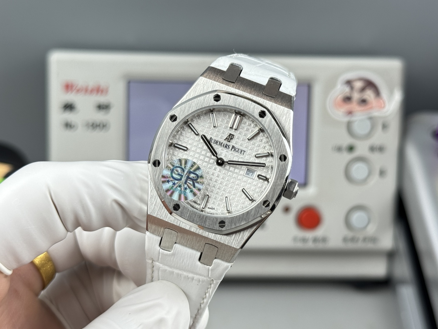 High Quality Replica Detail Shot