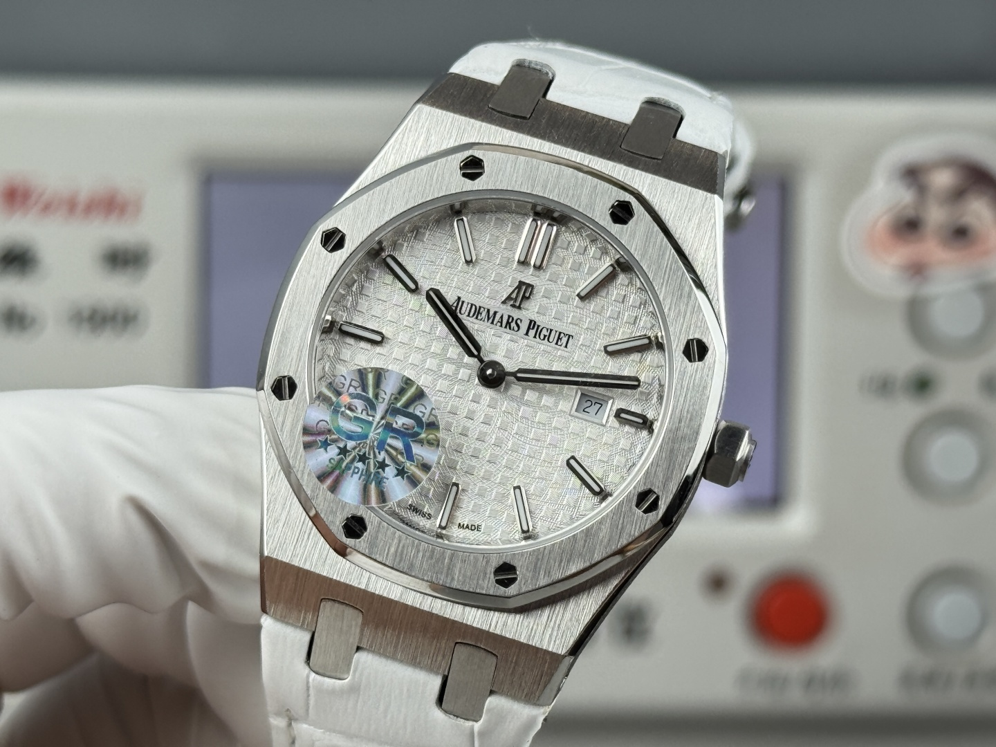 High Quality Replica Detail Shot