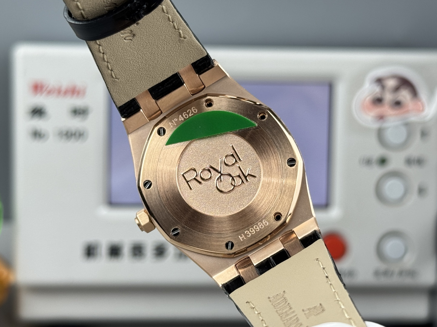 High Quality Replica Detail Shot