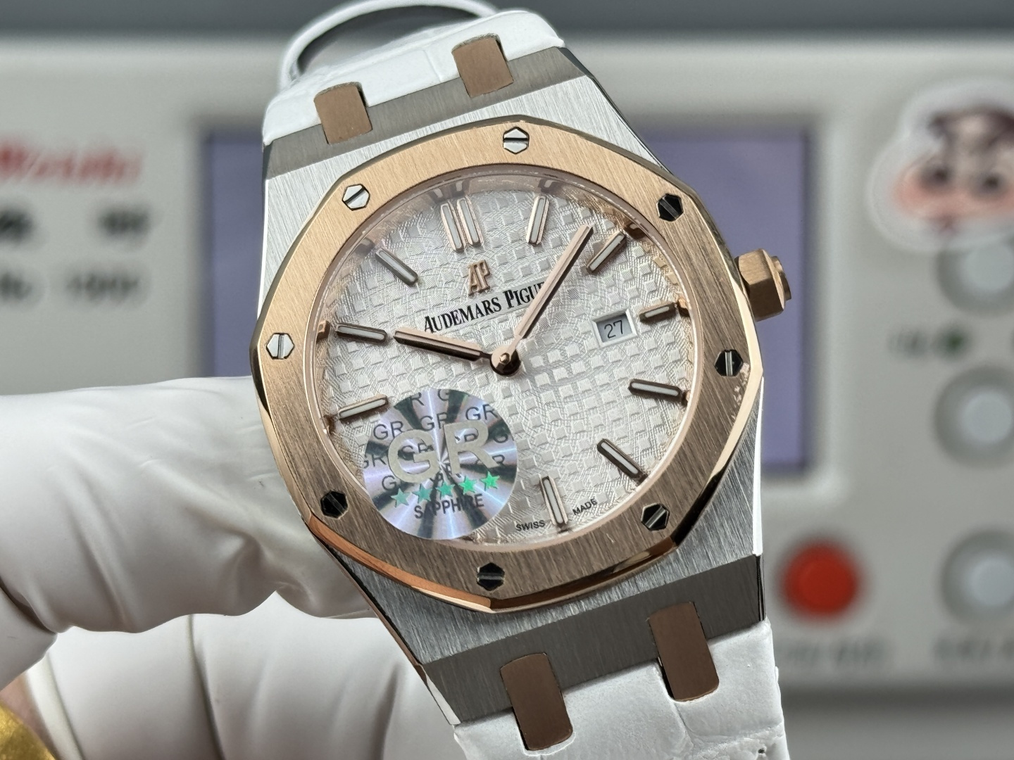 High Quality Replica Detail Shot