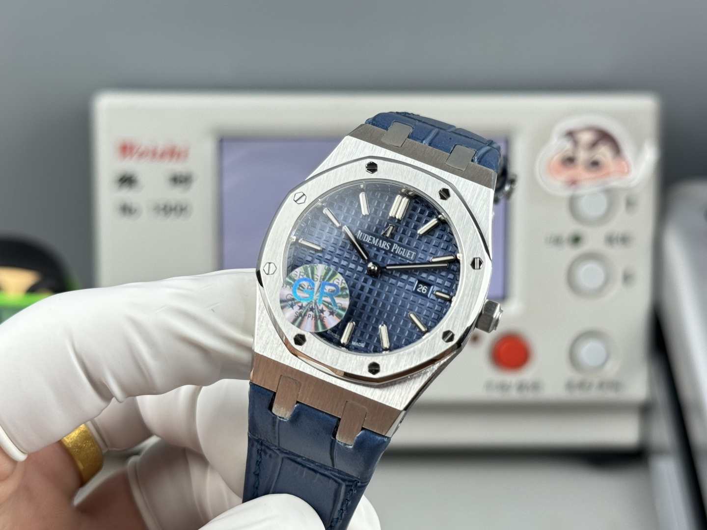 High Quality Replica Detail Shot