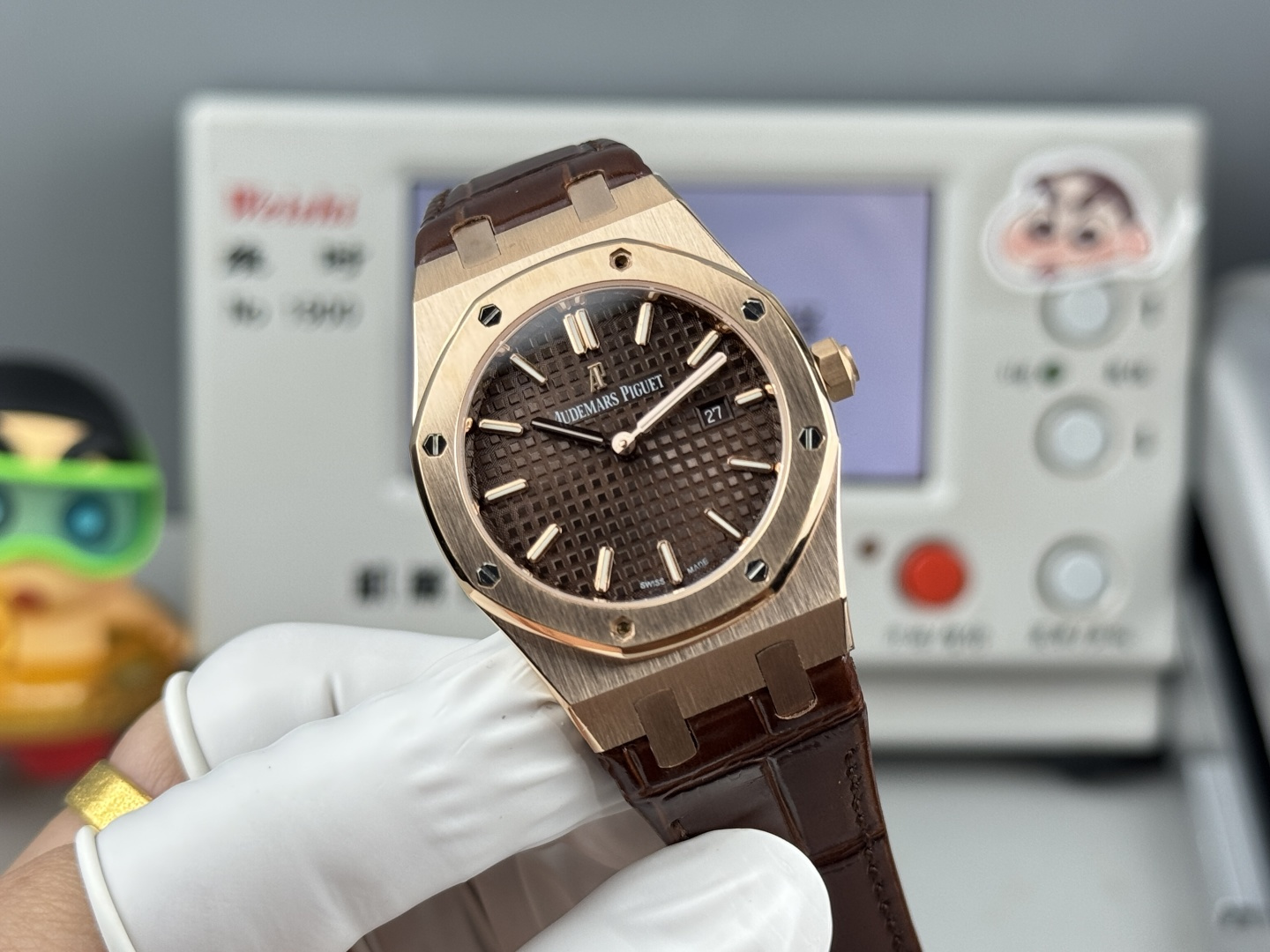 High Quality Replica Detail Shot