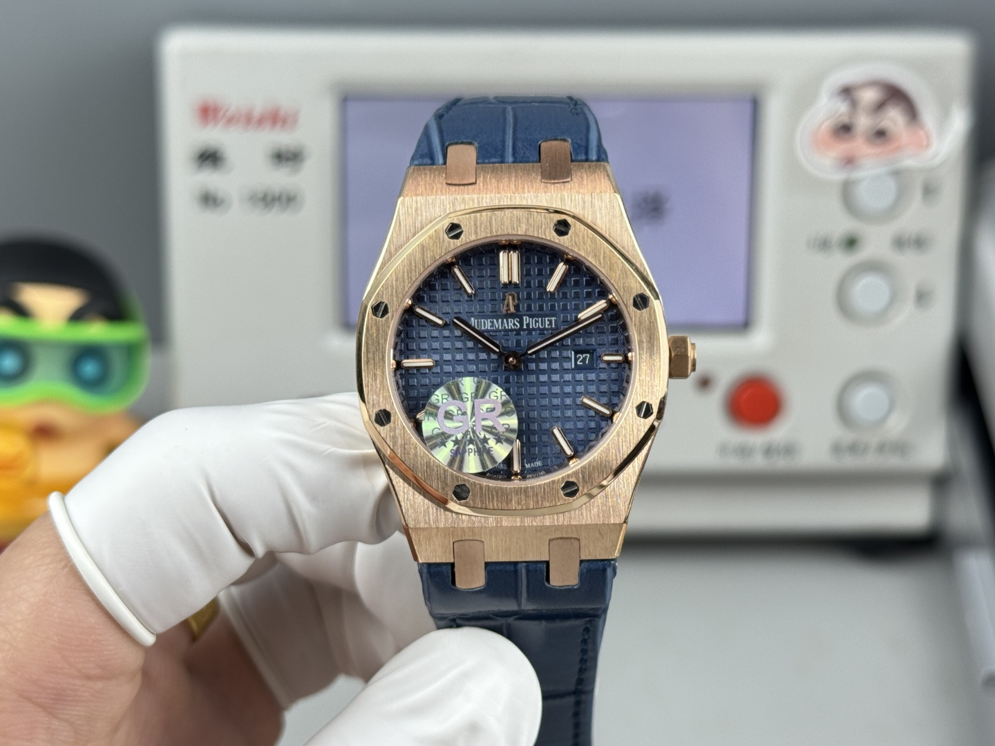 High Quality Replica Detail Shot