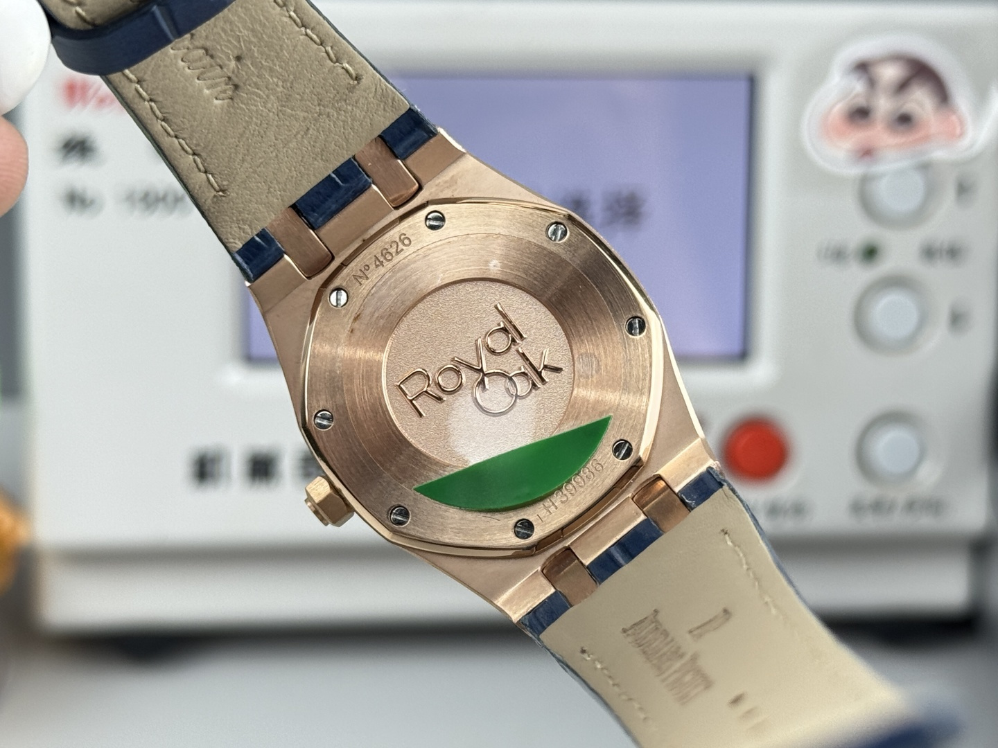 High Quality Replica Detail Shot