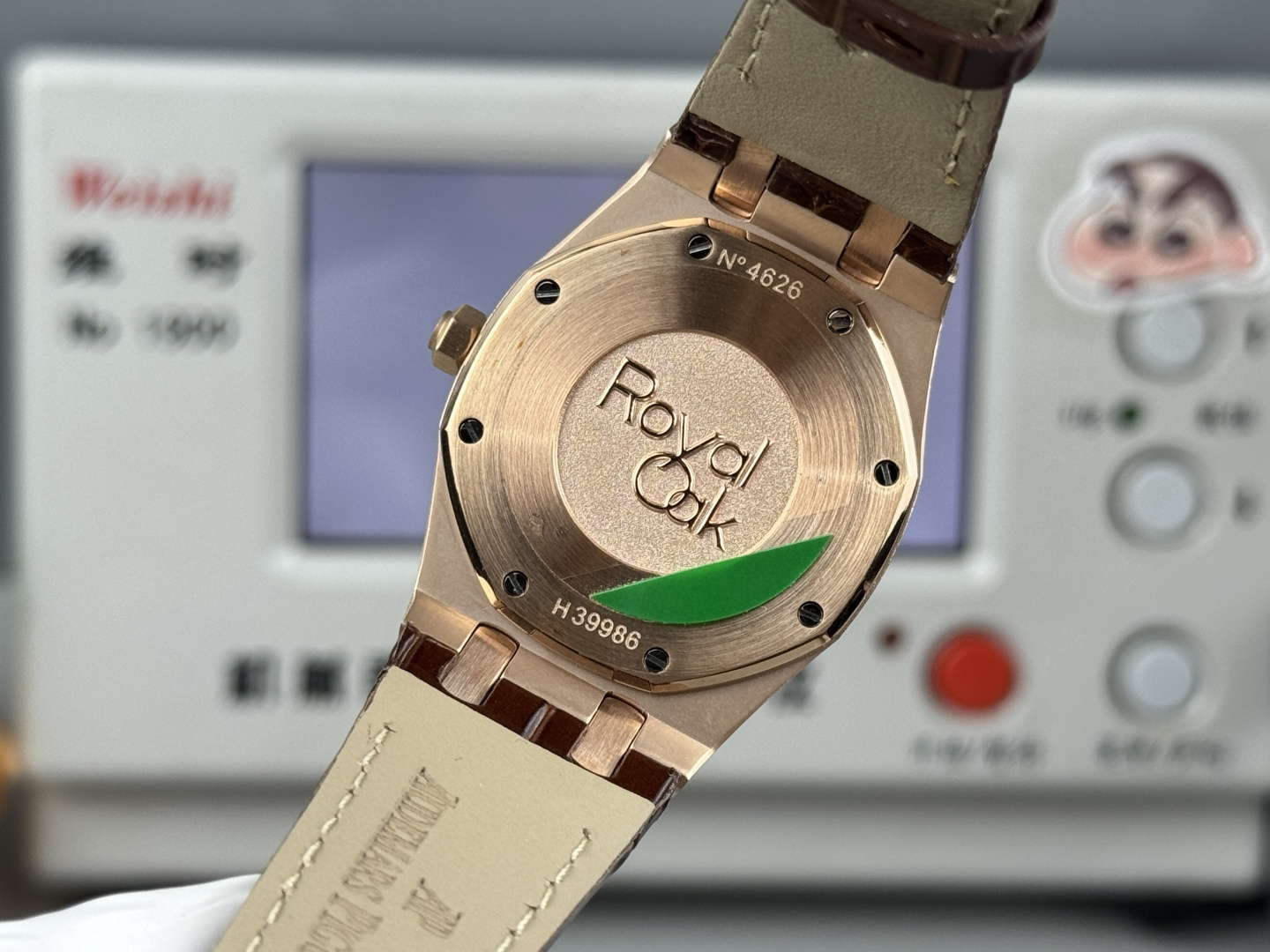 High Quality Replica Detail Shot