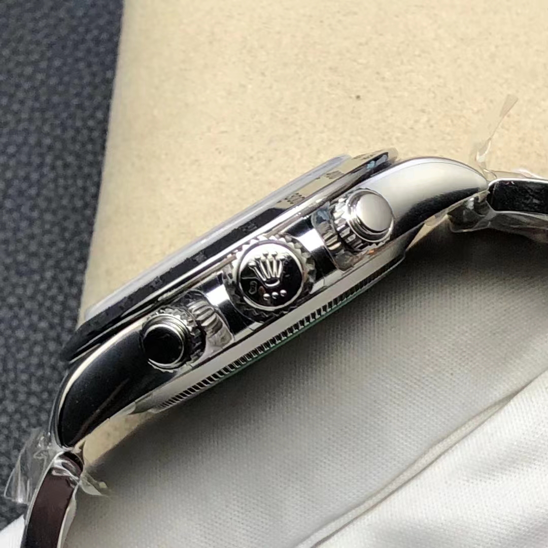 High Quality Replica Detail Shot