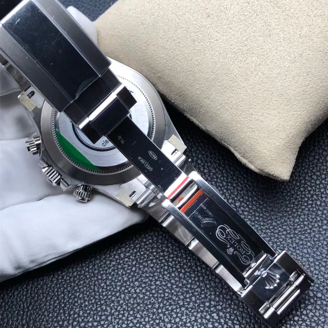 High Quality Replica Detail Shot