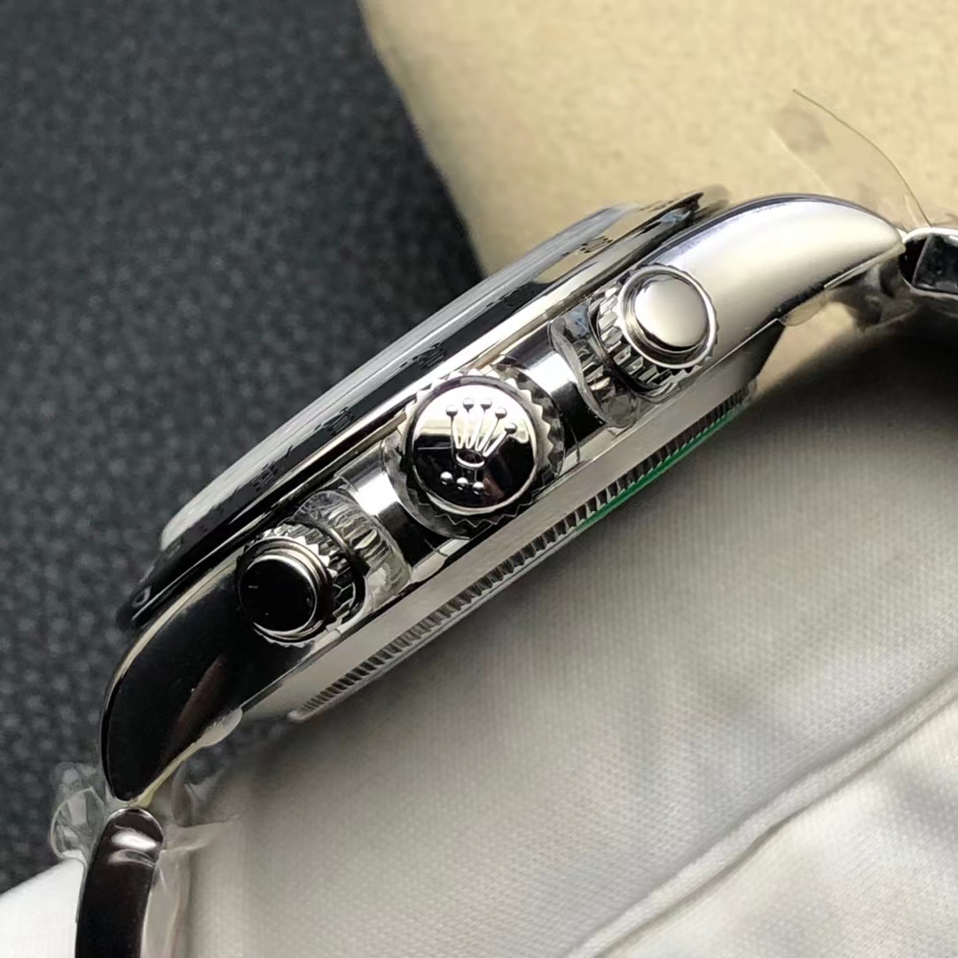 High Quality Replica Detail Shot