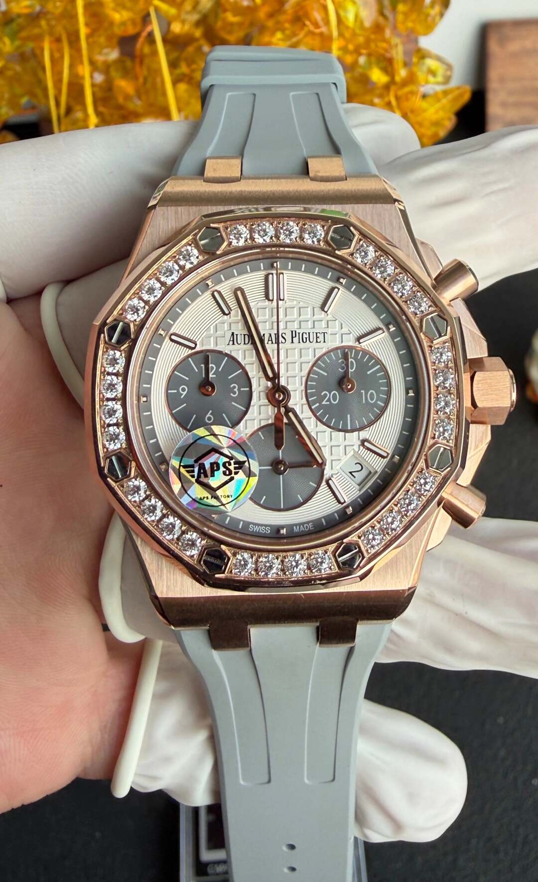 High Quality Replica Detail Shot