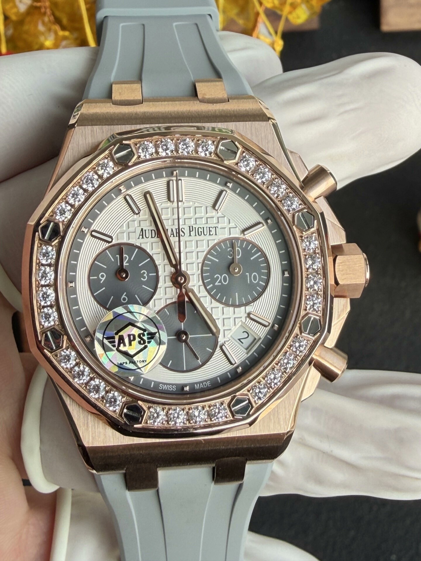 High Quality Replica Detail Shot